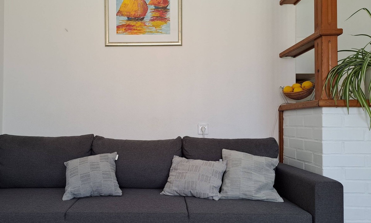 Supetar Apartment | Two bedroom apartment with terrace Supetar, Brač (A-13180-c)