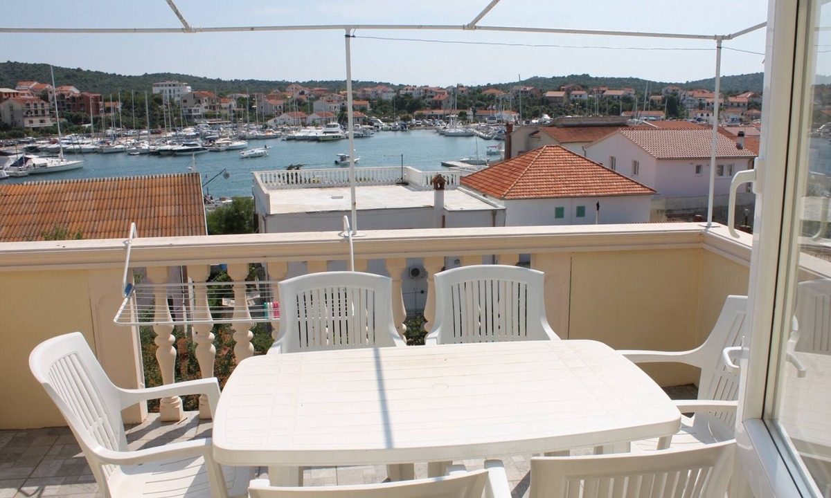 Jezera Apartment | Two bedroom apartment with terrace and sea view Jezera, Murter (A-5063-b)