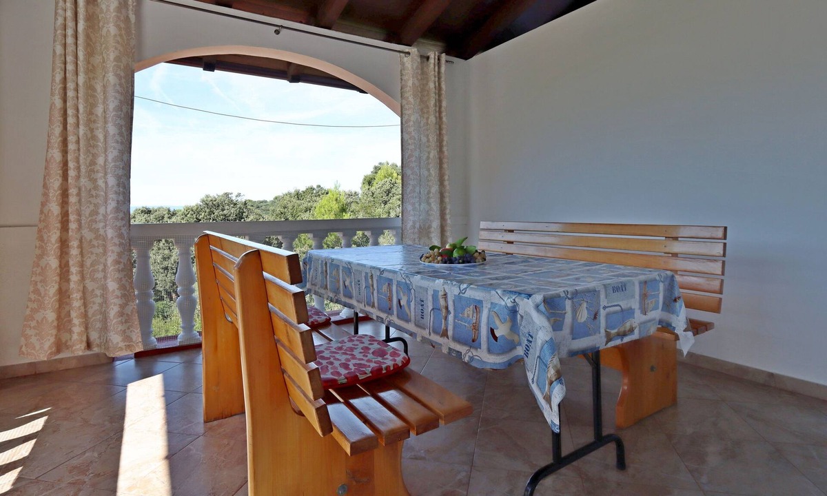 Lopar Apartment | Two bedroom apartment with terrace and sea view Lopar, Rab (A-18005-b)