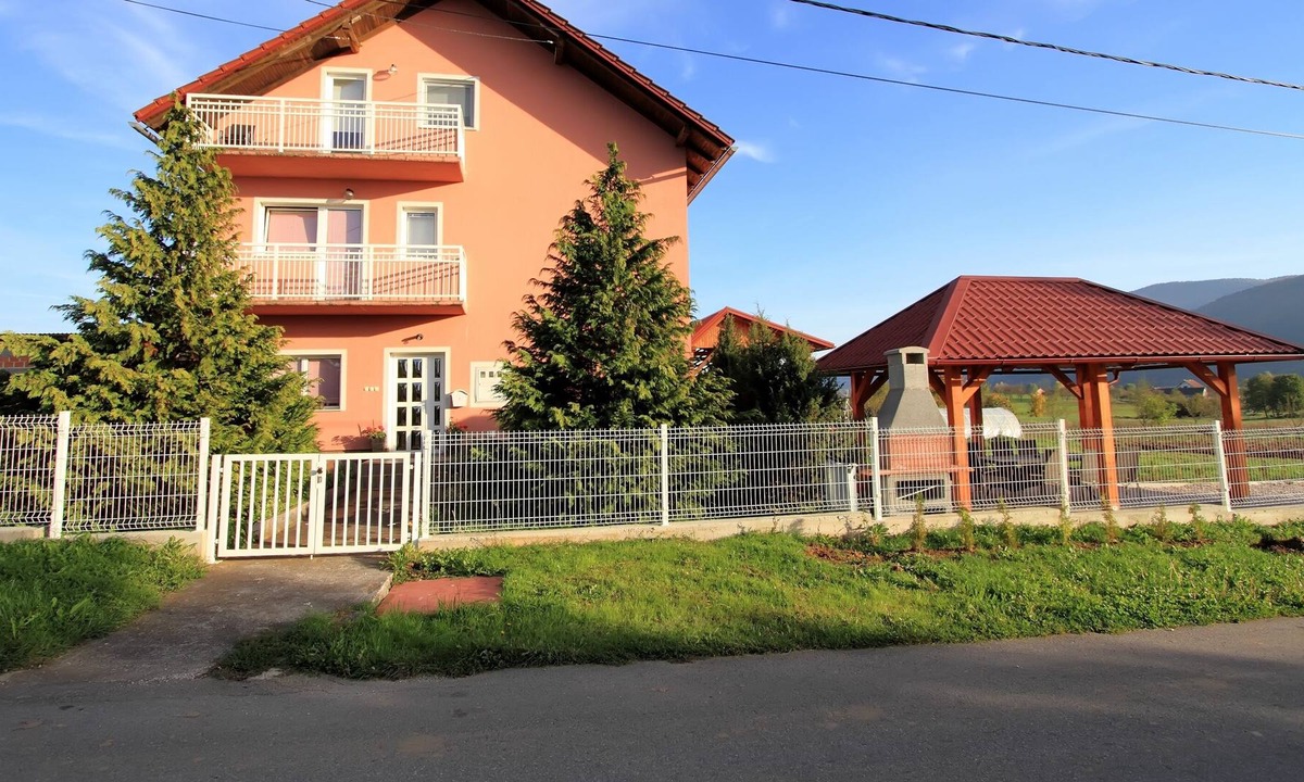 Otocac Apartment | Two bedroom apartment with balcony Čovići, Velebit (A-14302-a)