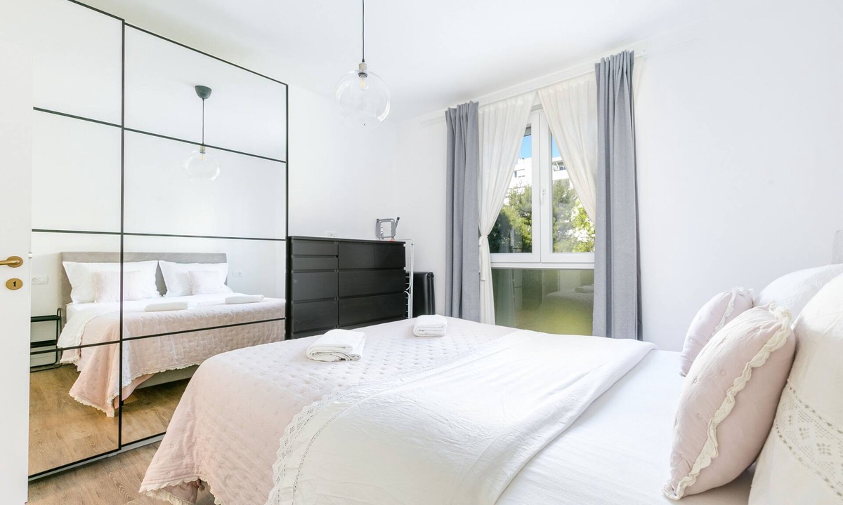 Vranjic Apartment | Two bedroom apartment with balcony Split (A-25435-a)