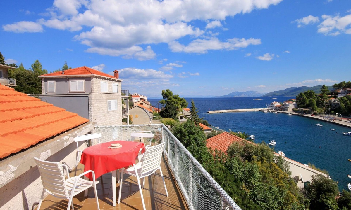 Prigradica Apartment | Two bedroom apartment with terrace and sea view Prigradica, Korčula (A-193-b)