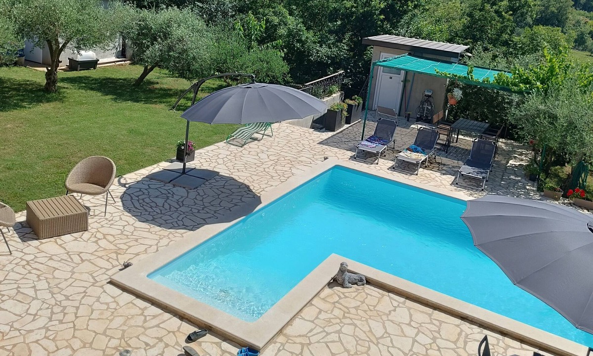 Kastel Apartment | Two bedroom apartment with balcony Kaštel (Central Istria - Središnja Istra) (A-21309-a)