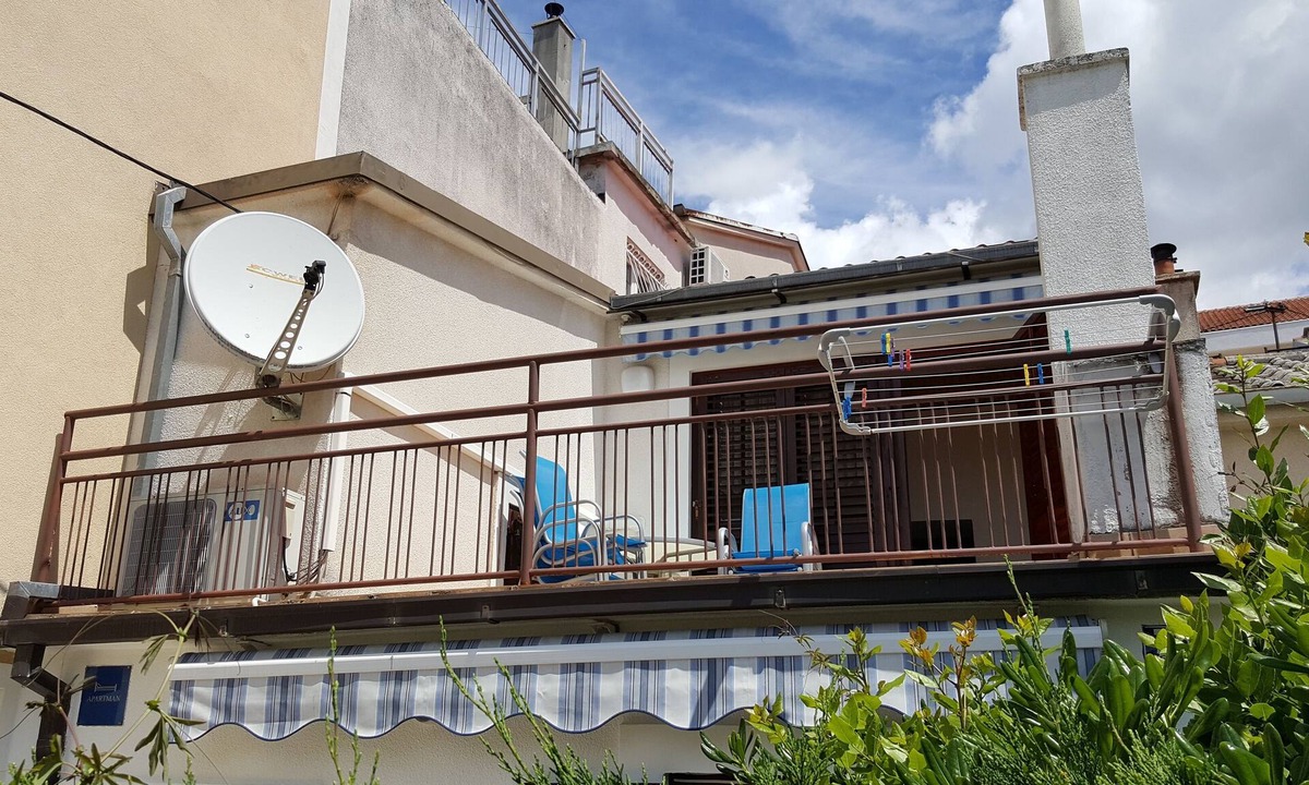 Selce Apartment | Two bedroom apartment with terrace Selce, Crikvenica (A-15063-a)