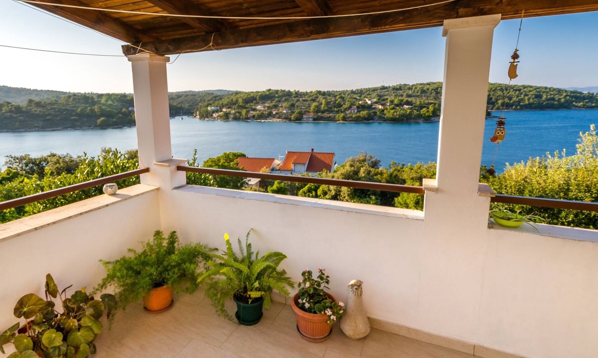 Necujam Apartment | Two bedroom apartment with terrace and sea view Nečujam (Šolta) (A-2090-a)