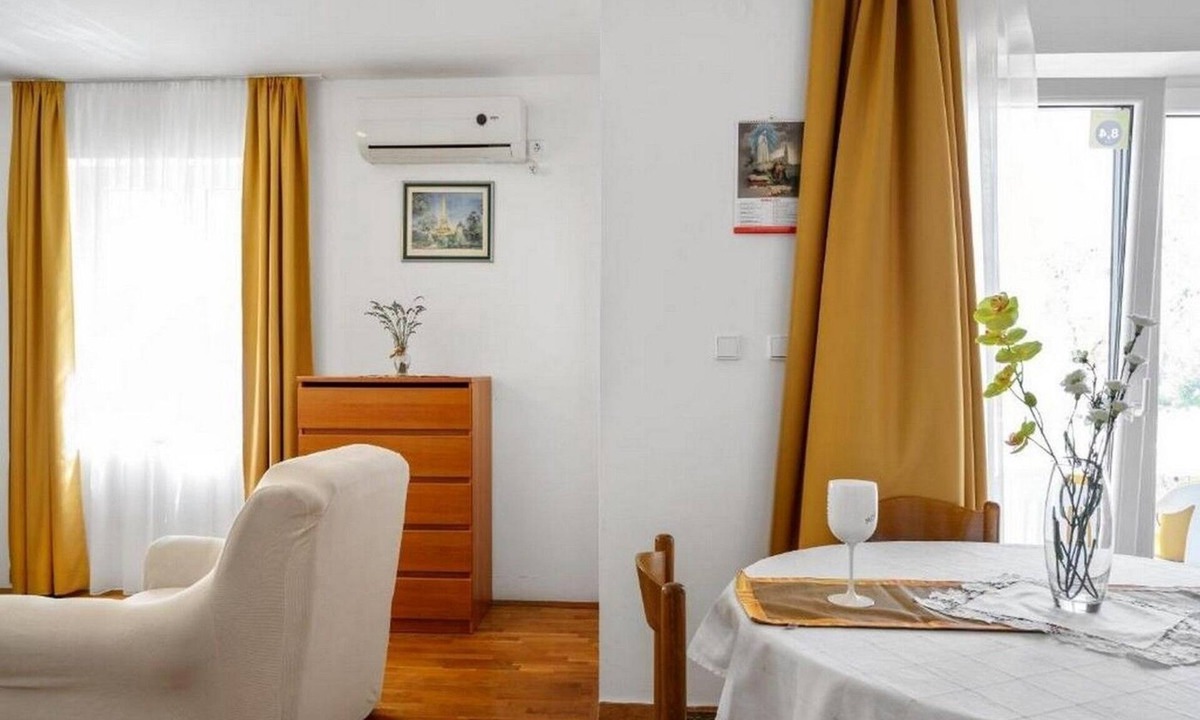 Bol Apartment | Two bedroom apartment with terrace Bol (Brač) (A-20004-a)