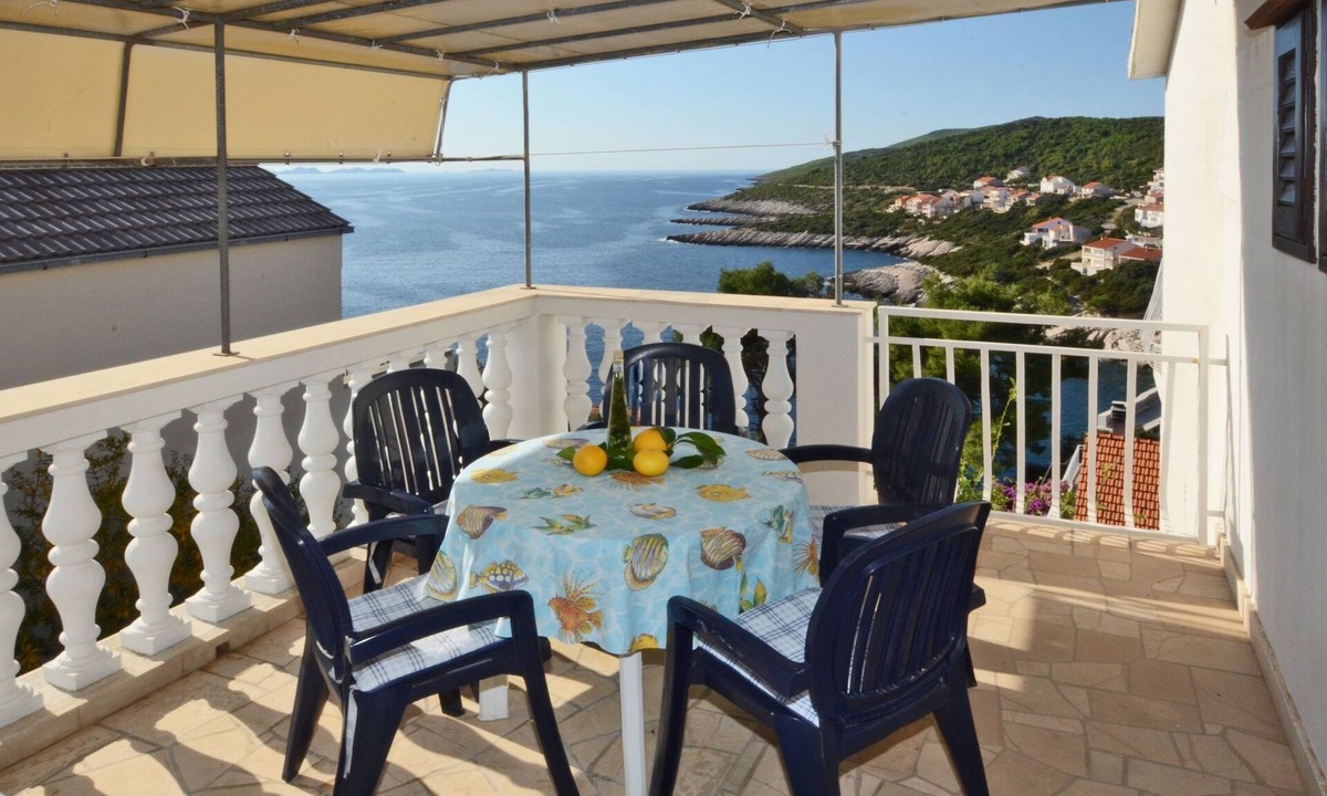 Zavalatica Apartment | Two bedroom apartment with terrace and sea view Zavalatica (Korčula) (A-14204-b)