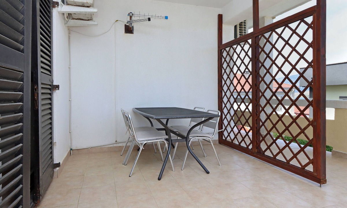 Pag Apartment | Two bedroom apartment with terrace and sea view Pag (A-18345-a)