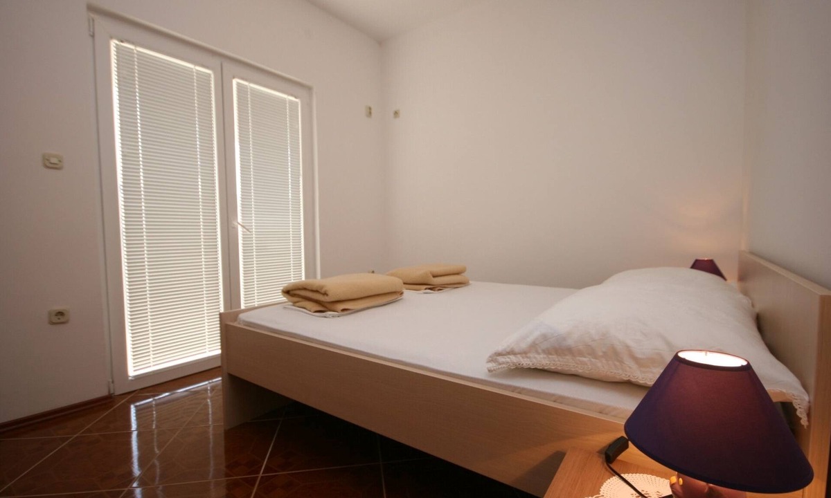 Pag Apartment | Two bedroom apartment with terrace Pag (A-6311-g)