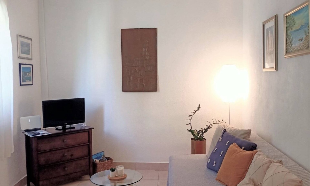 Rukavac Apartment | Two bedroom apartment with terrace Rukavac, Vis (A-8496-a)