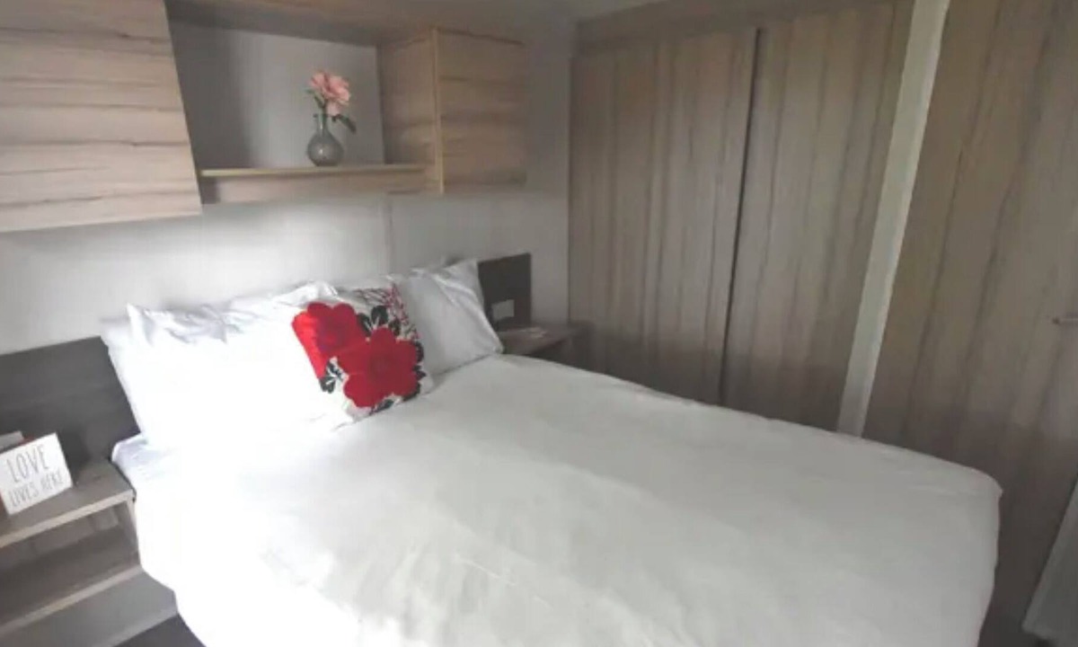 Clacton-on-Sea Cabin | Two bedroom caravan St Osyth Hoilday Park