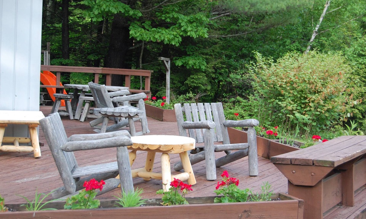 Jamaica Ski Chalet | Two Bedroom Chalet, Charming, Quiet, River Front