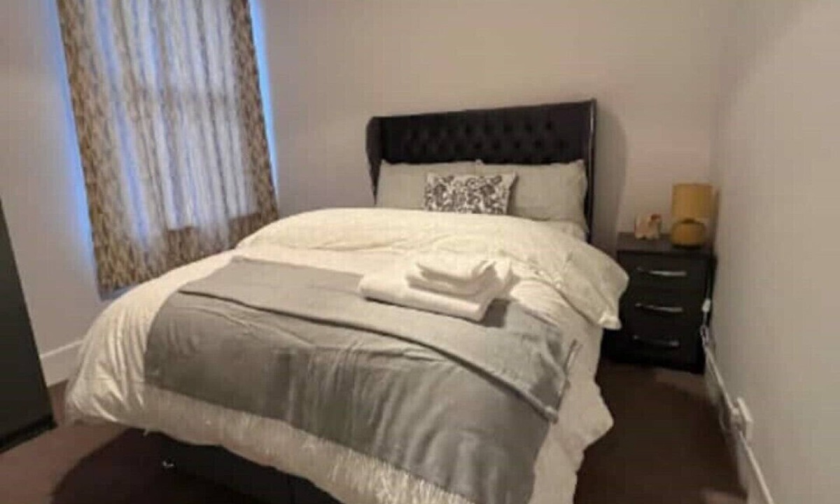 Furzedown Apartment | Two Bedroom Flat in London