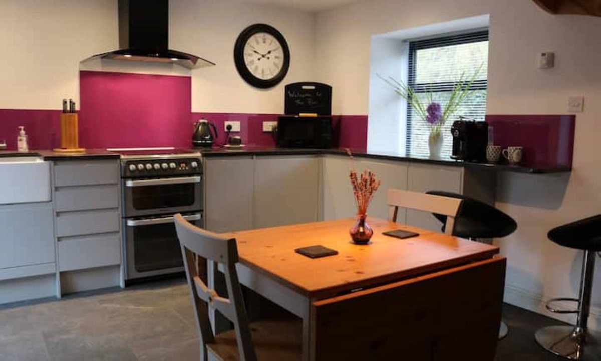 Olveston Apartment | Two bedroom barn conversion in Thornbury.nn