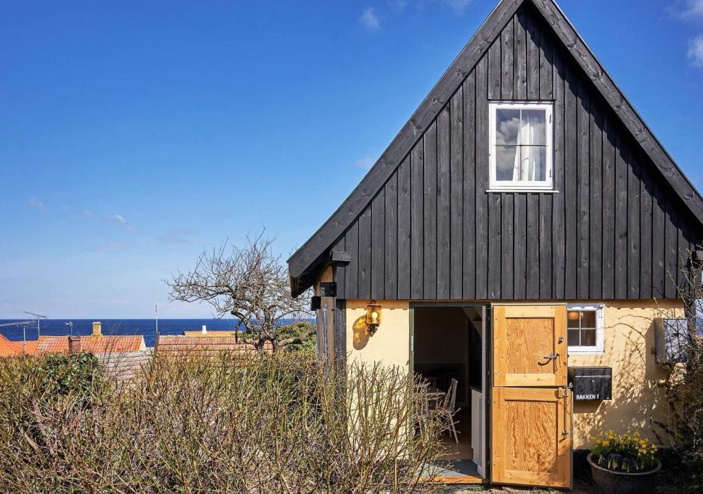 Listed House | Two-Bedroom Holiday home in Svaneke 1