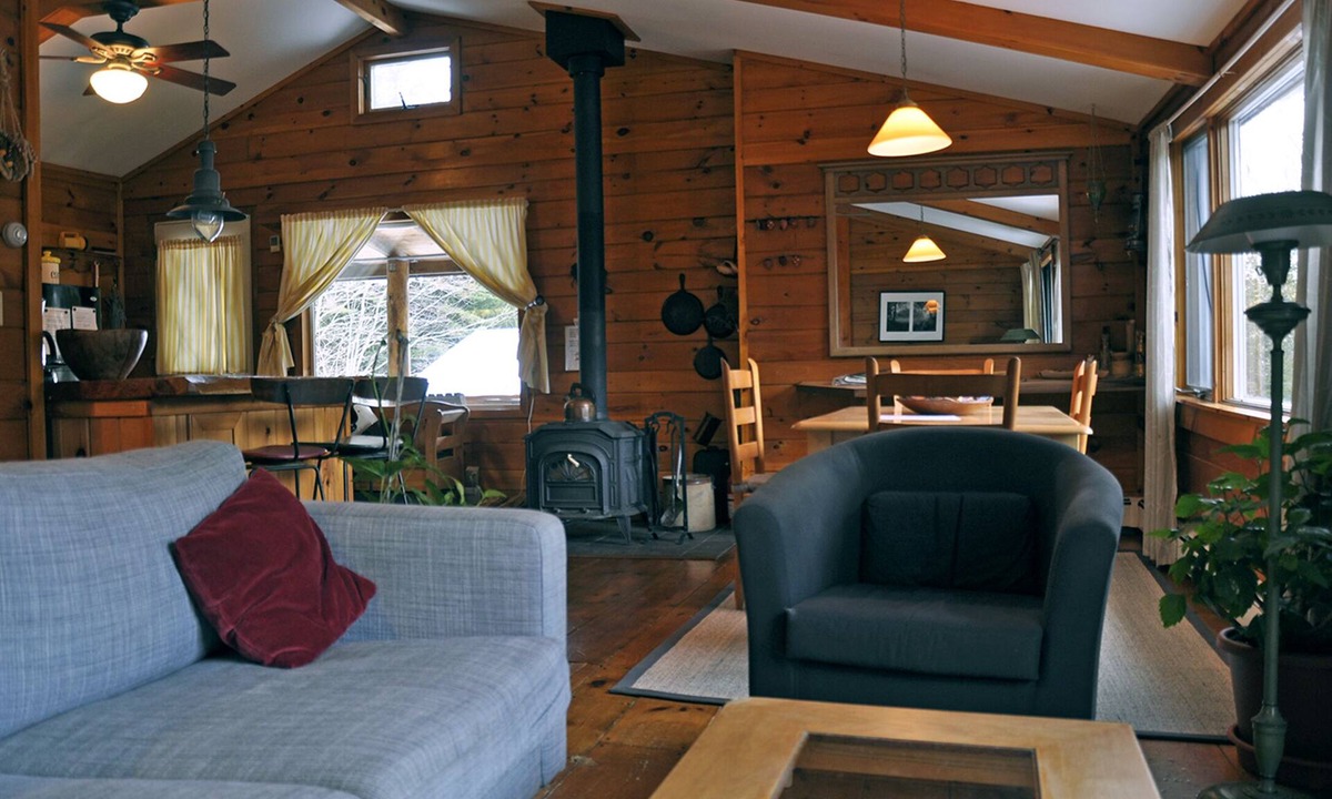 Warrensburg Cabin | Two Bedroom Riverfront Log Cabin