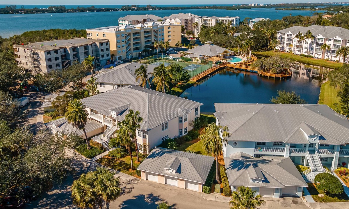Bay Acres Condo | Two Bedroom, Two Bath First Floor Condo