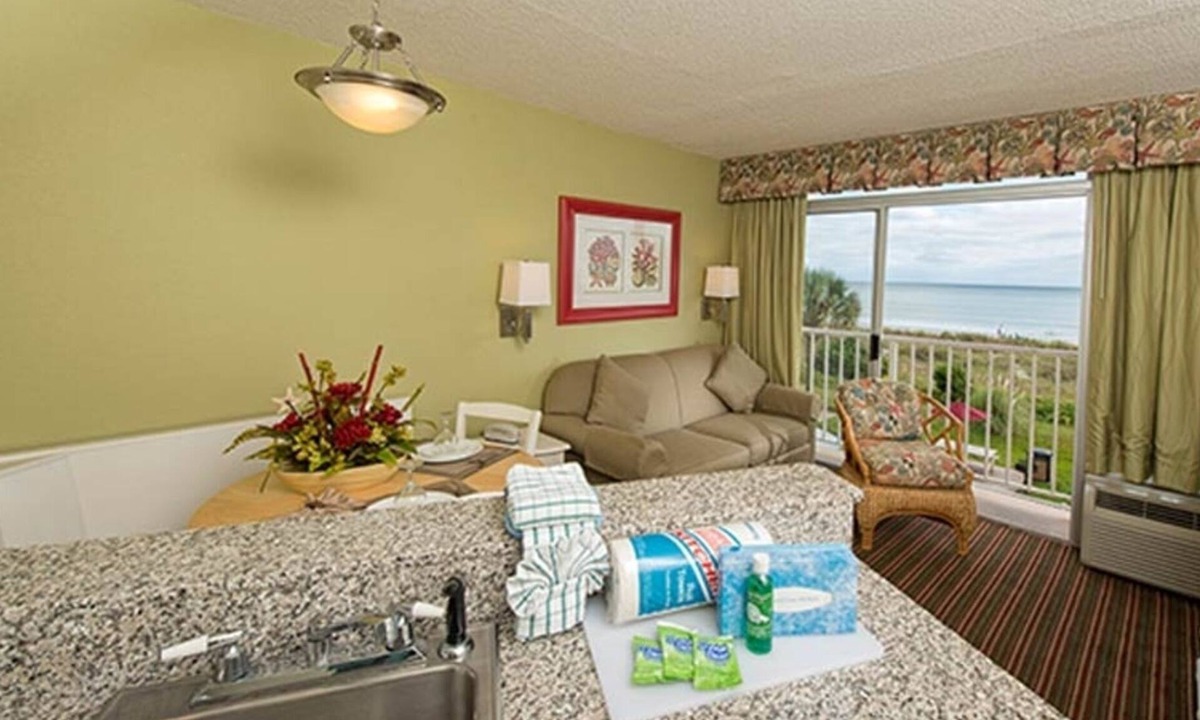Ocean Drive Resort | Two Bedroom Oceanfront Luxury Condo, Myrtle Beach, South Carolina 1891275