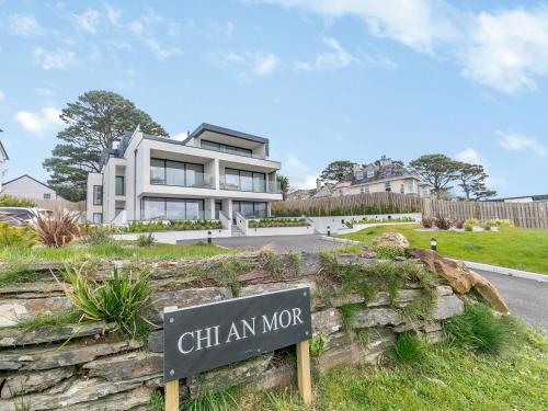Carlyon Bay House | Two Chi An Mor