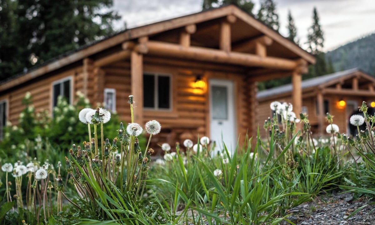 Moran Hotel | Two Convenient Accommodations, Just Minutes Away from Exciting Attractions!