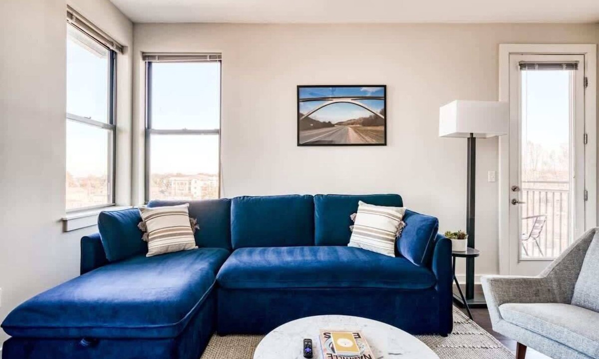 Music Row Apartment | TWO CozySuites Modern Music Row Condos
