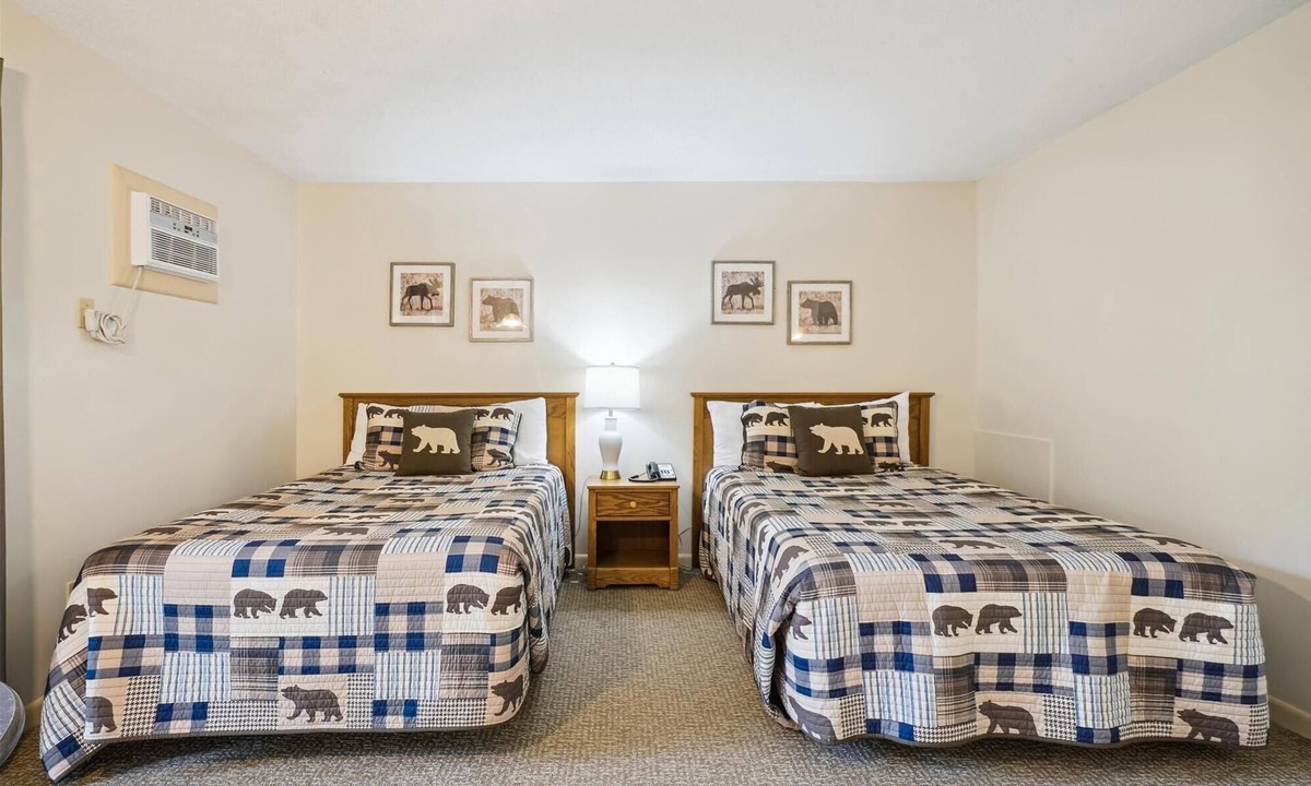 West Bridgewater Hotel | Two Double Bed Standard Hotel Room with outdoor heated pool 101