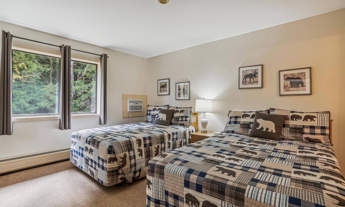 West Bridgewater Hotel | Two Double bed Standard Hotel room 217