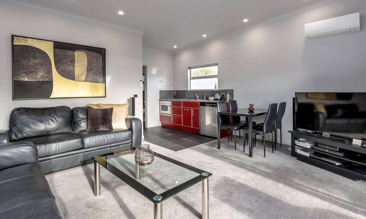 Martinborough House | TWO FOUR COLOGNE #5, Martinborough