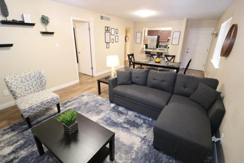 Biggs Field House | Two king, Cozy & Comfy!