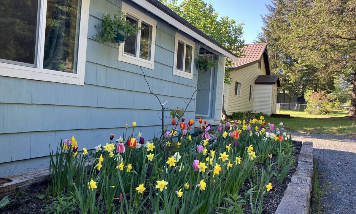 Seward House | Two Lakes Guesthouse