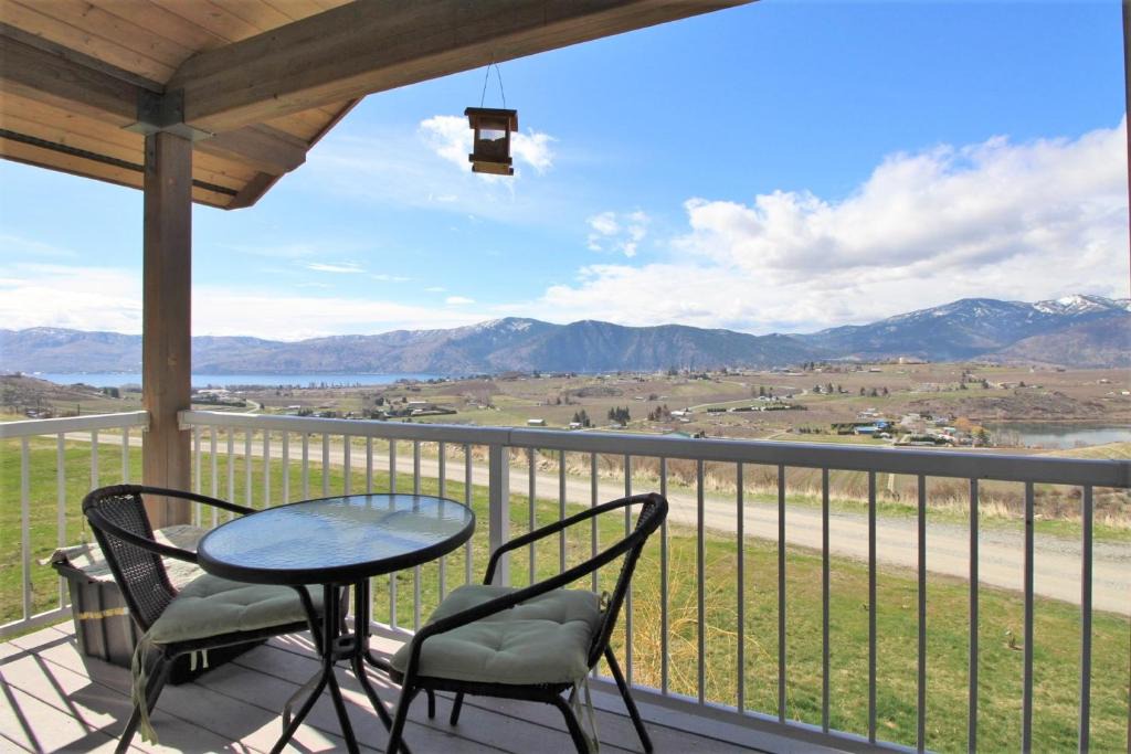 Manson House | Two Lakes Loft