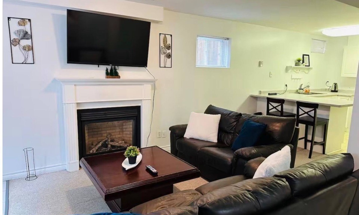 Barrie House | Two luxury bedroom basement .