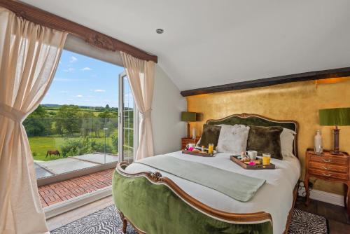 Kenn House | Two Mill Cottage, The Ley Arms