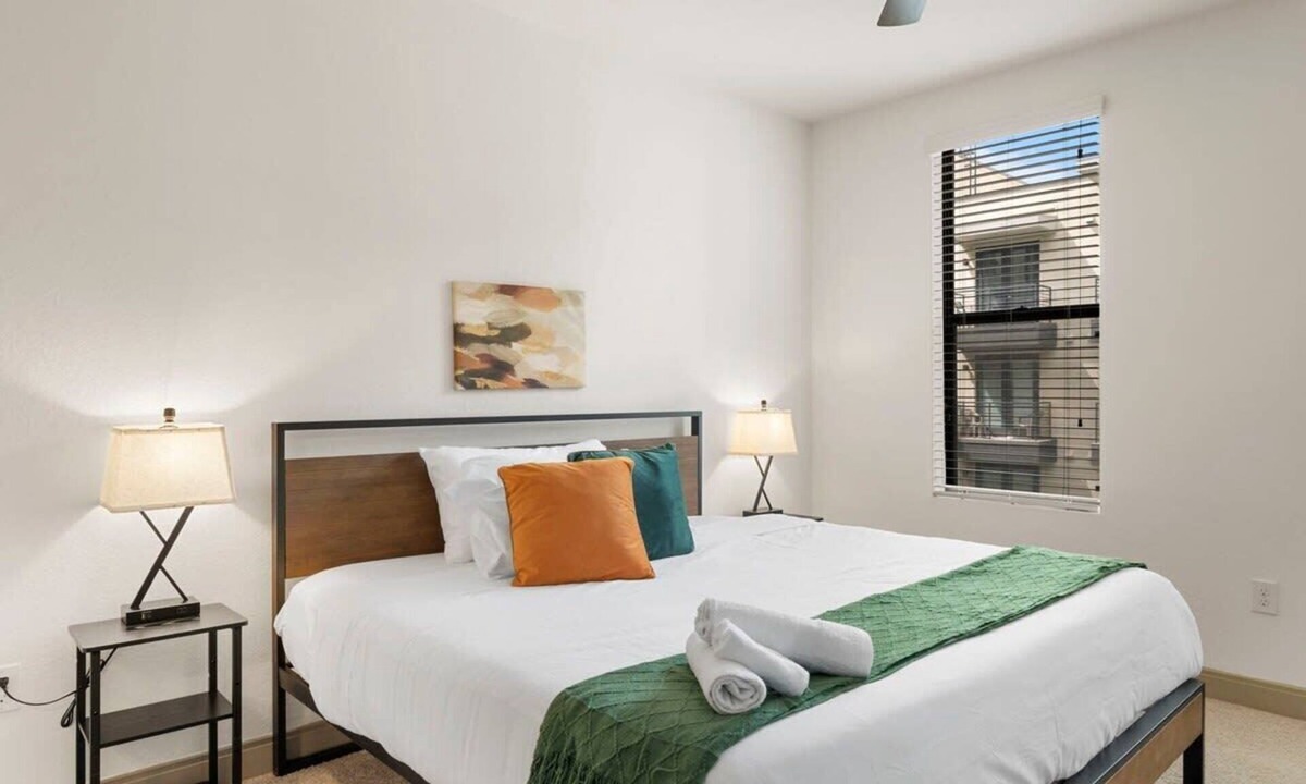 Tempe Apartment | TWO Modern Waterfront CozySuites sidebyside