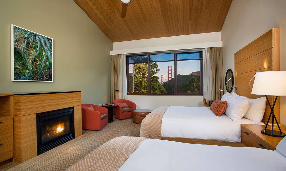 Sausalito Hotel | Two Queen Room at a 4.5⭐️ Hotel