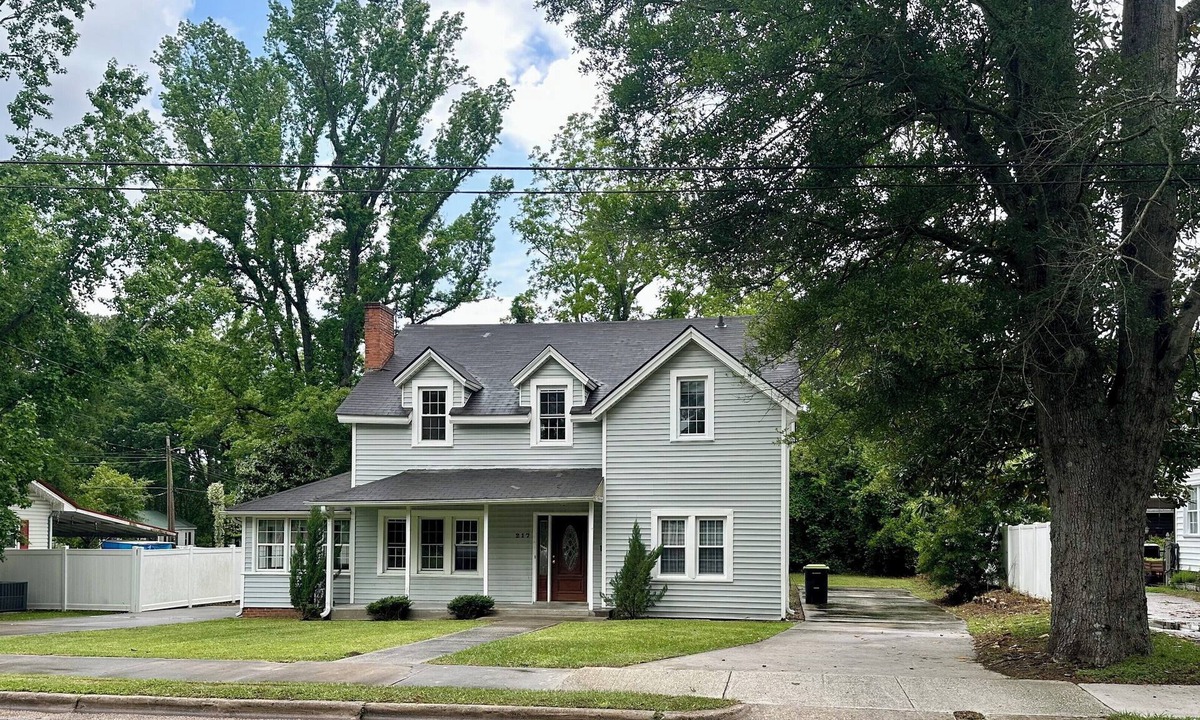 Whiteville Apartment | Two Seventeen on Madison