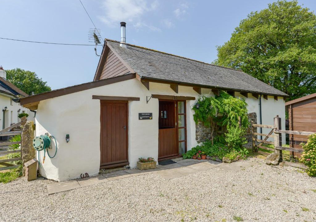 Sourton House | Two Shoes Cottage