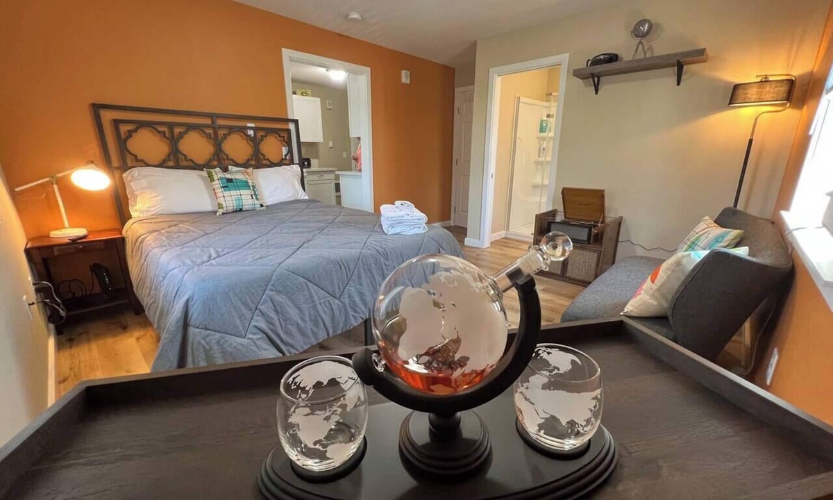 Southeast Salem Apartment | Two side-by-side apartments