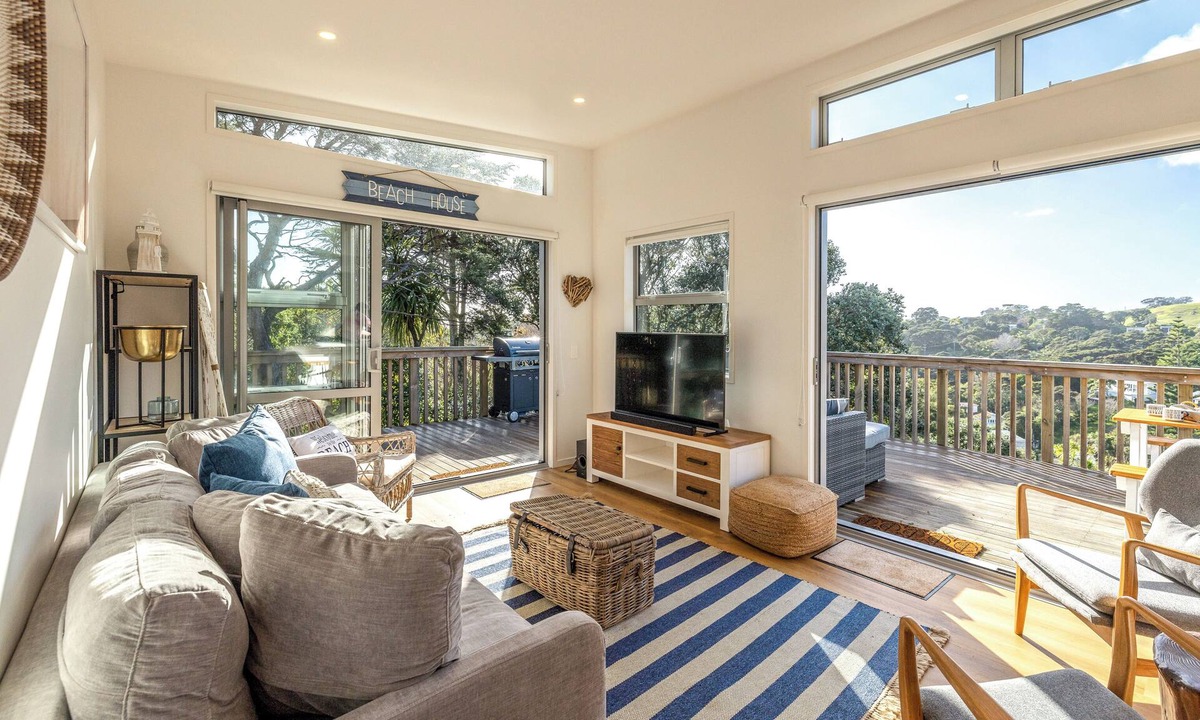 Palm Beach House | Two Sisters - Palm Beach Haven