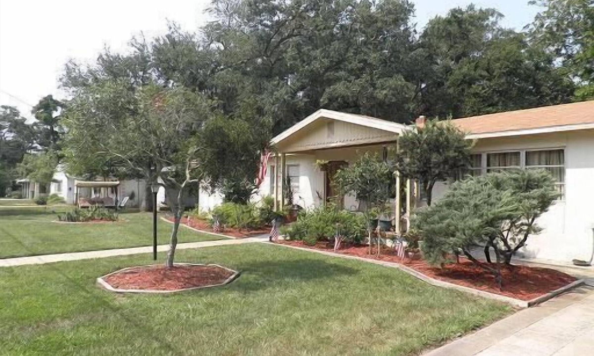 Elizabeth Mcbrides Raulersons House | Two Sisters South - Daytona/Orlando