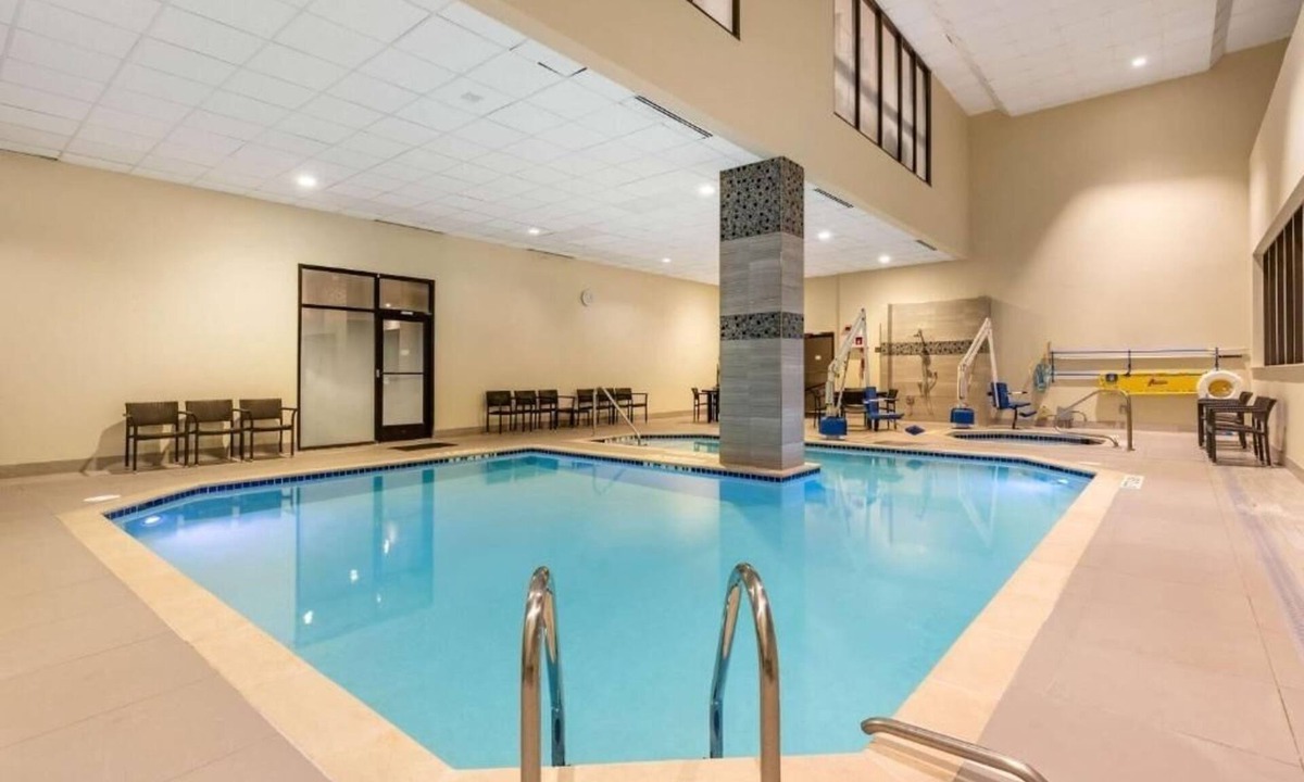 West End Hotel | TWO Spacious Georgetown 2BR Suite – Ideal Location for D.C. Adventures