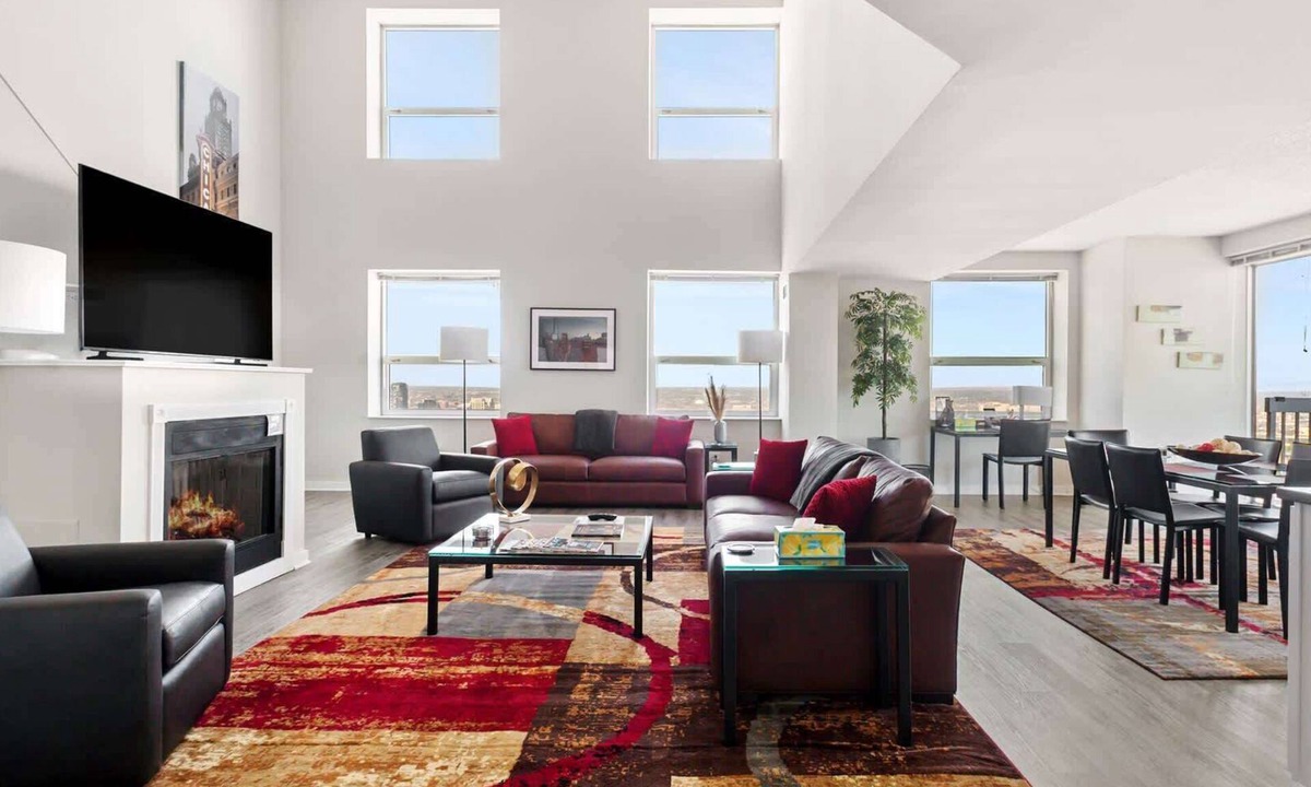 Downtown Chicago Apartment | Two-Story Penthouse, City Views, Pool, Gym
