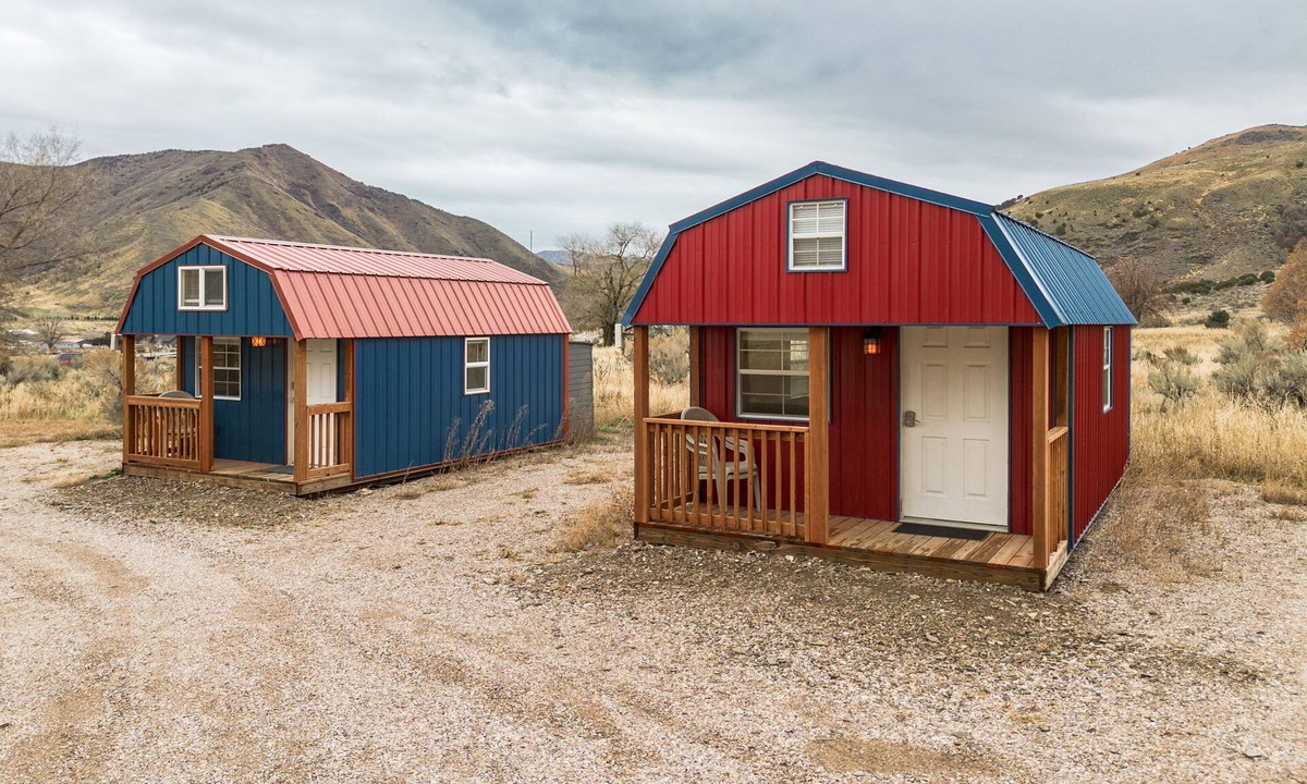 Pocatello House | Two Tiny Homes, Close to Hiking & Hunting!
