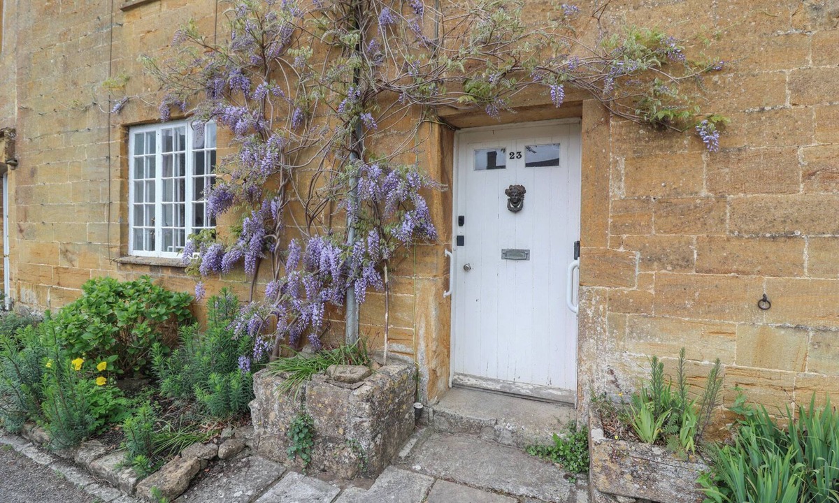 Montacute Cottage | Two Towers Cottage