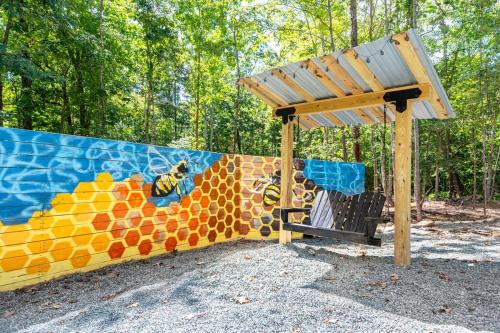 Bynum House | Two Tree Houses - Beehive & H20