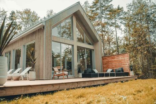 Morin Heights Ski Chalet | Two Zen Houses 3 & 7 - Villas and Spas