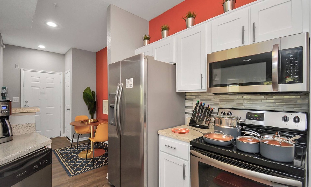 South Main Apartment | Tx Home Group - Medical Center