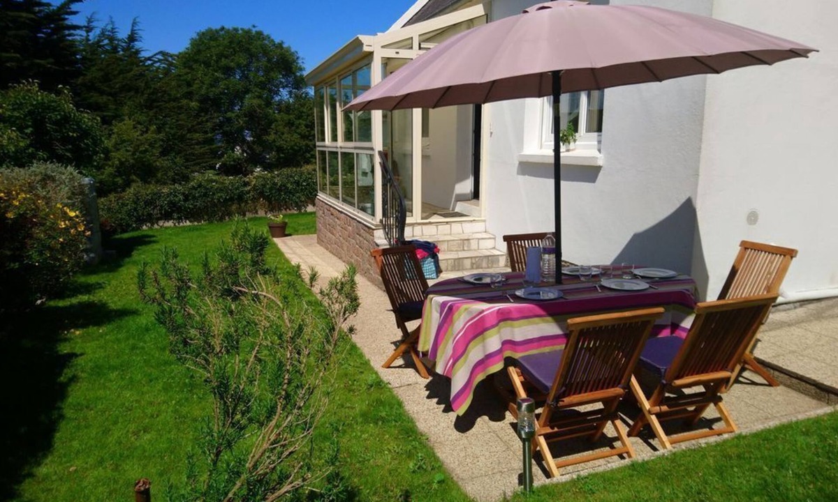 Tredrez-Locquemeau House | TY AVEL MOR