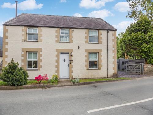 Betws Garmon House | Ty Bryn Gloch