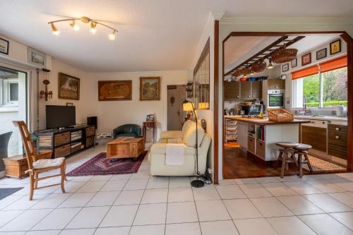 Saint-Nolff House | Ty Clafout wifi parking